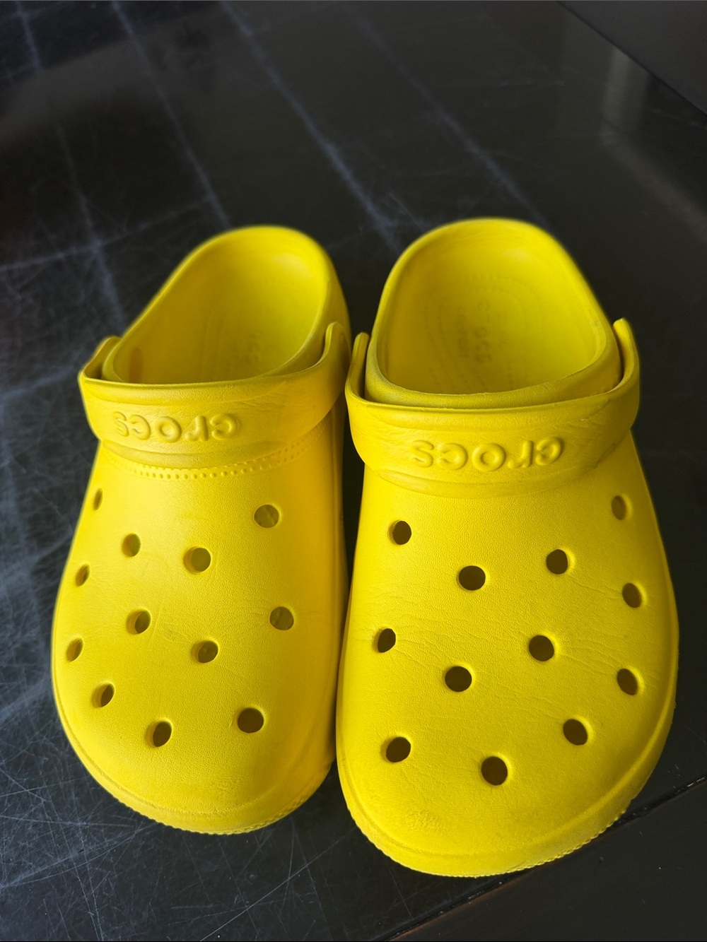 CROCS Classic Clog in Bright Yellow